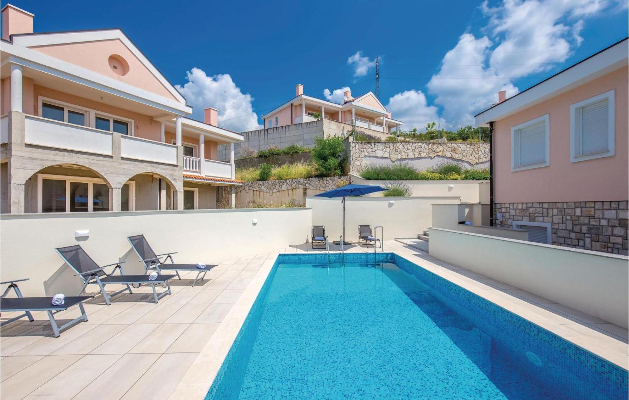 Cozy Apartment In Crikvenica With House Sea View Exterior photo