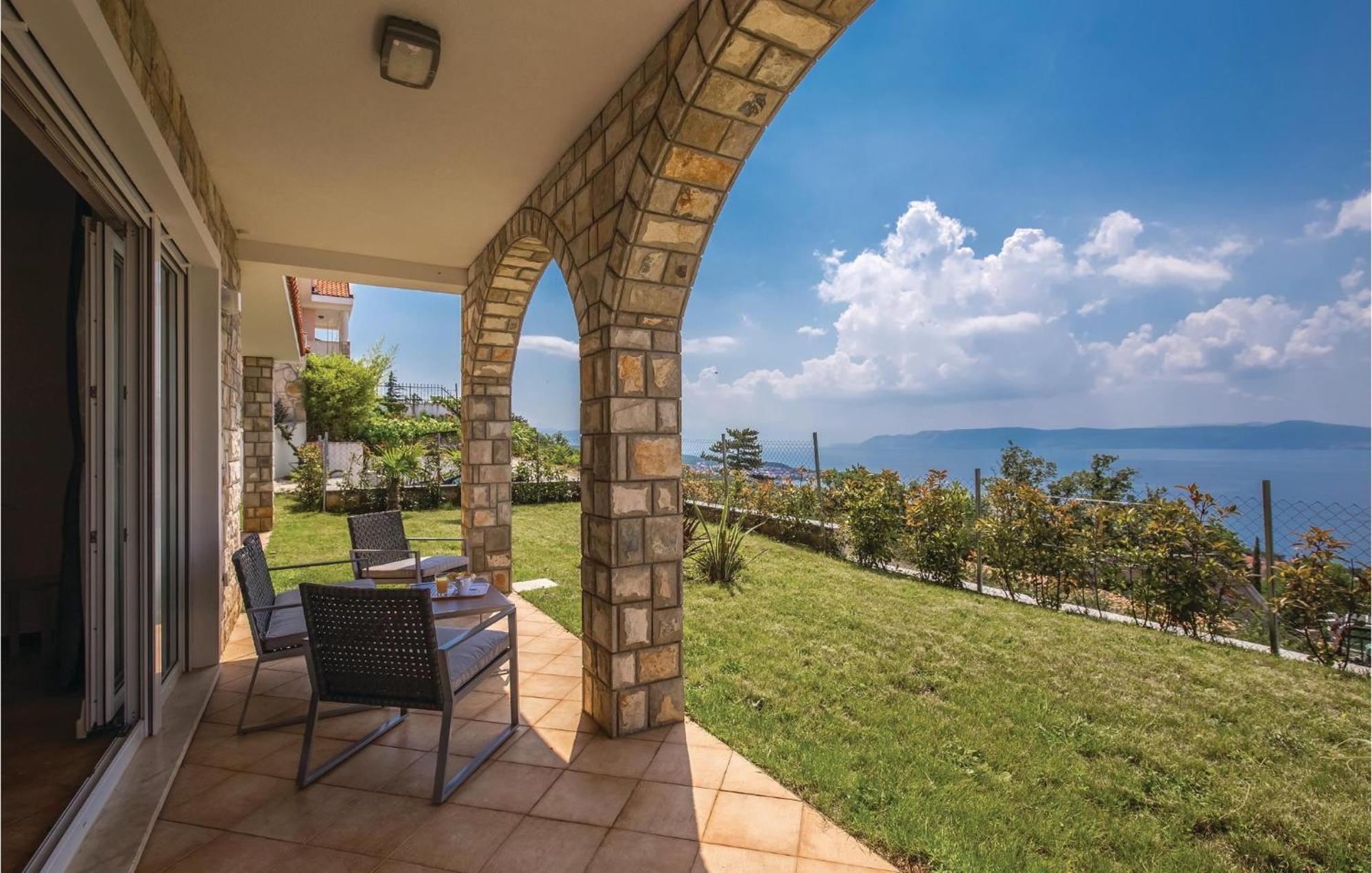 Cozy Apartment In Crikvenica With House Sea View Exterior photo