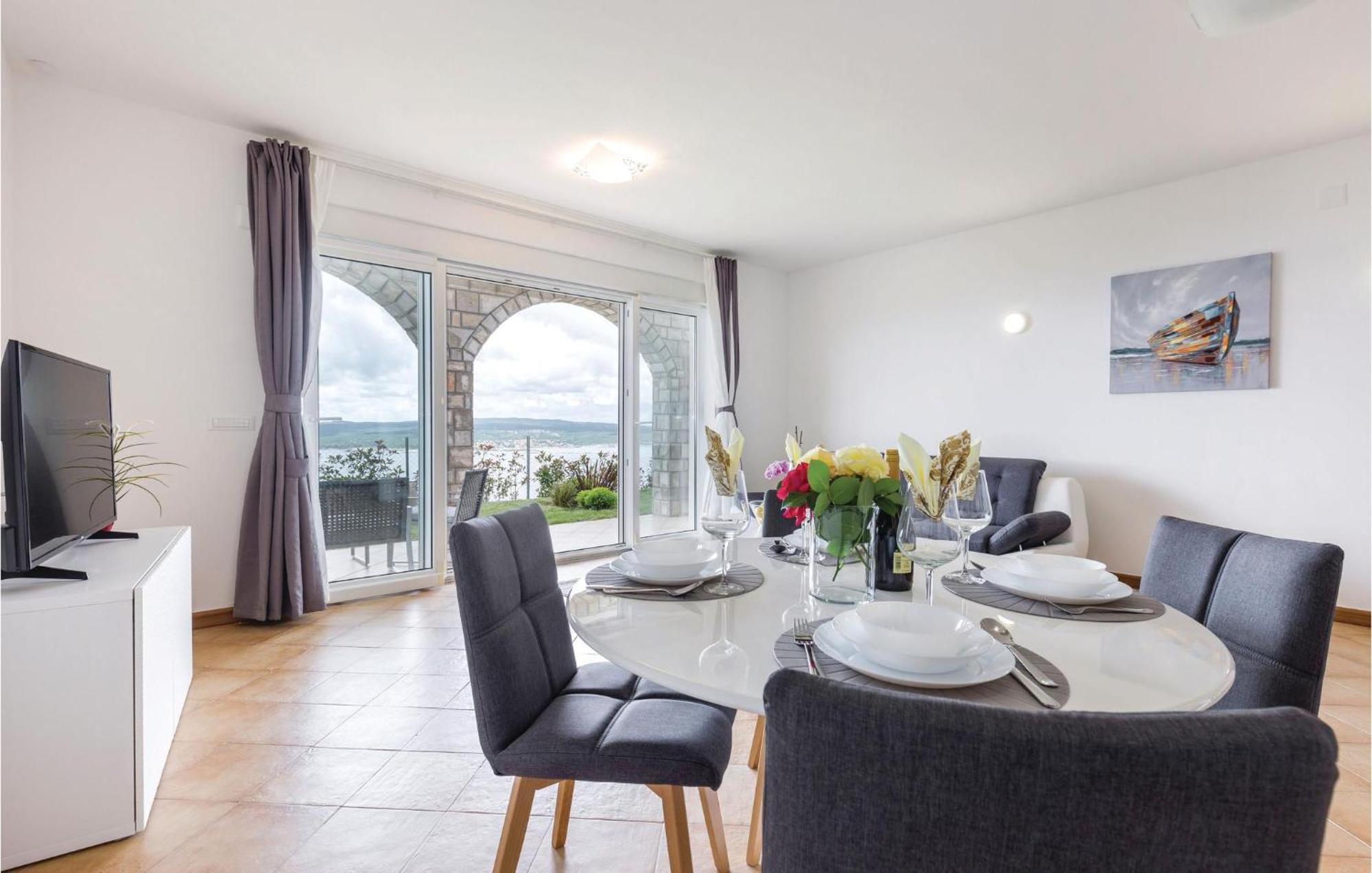 Cozy Apartment In Crikvenica With House Sea View Exterior photo